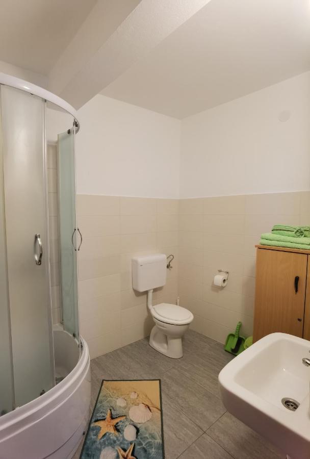 Studio Apartment Lipa Сень Экстерьер фото