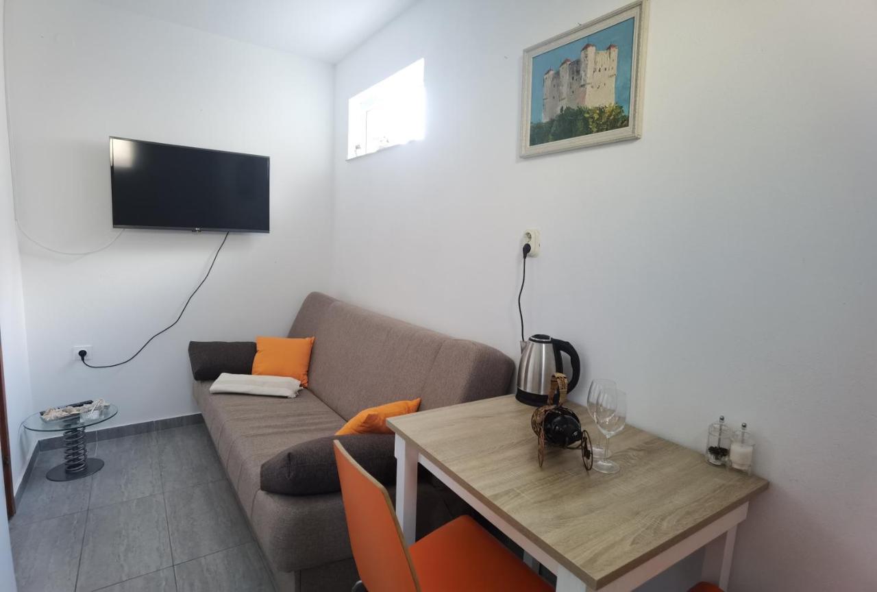 Studio Apartment Lipa Сень Экстерьер фото