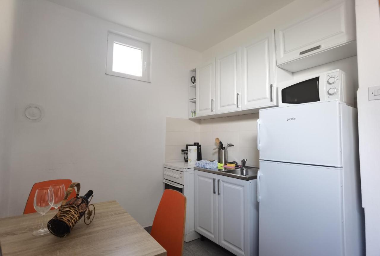 Studio Apartment Lipa Сень Экстерьер фото